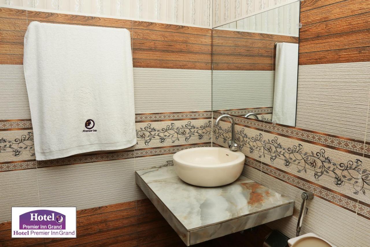 Premier Inn Johar Town Lahore Exteriör bild