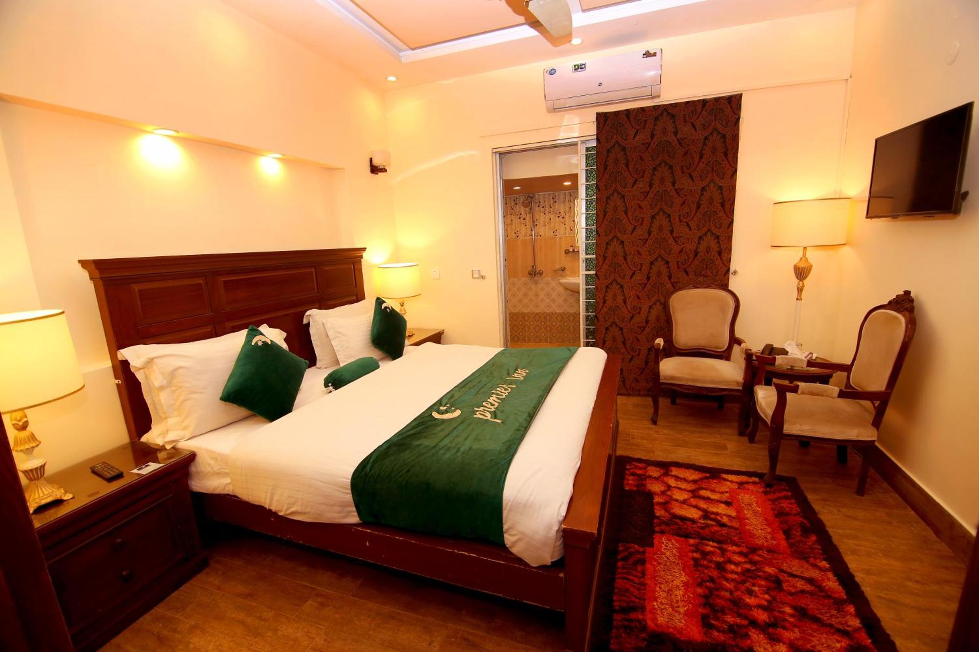 Premier Inn Johar Town Lahore Exteriör bild